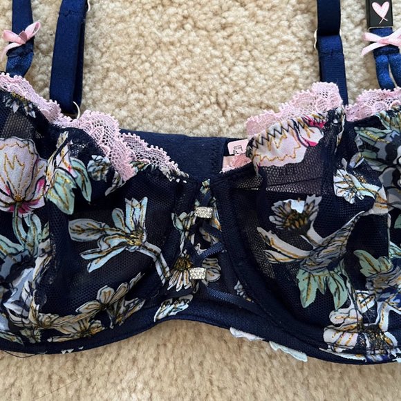 NWT! Victoria's Secret DREAM ANGELS Wicked Unlined Balconette Bra - Picture 8 of 10